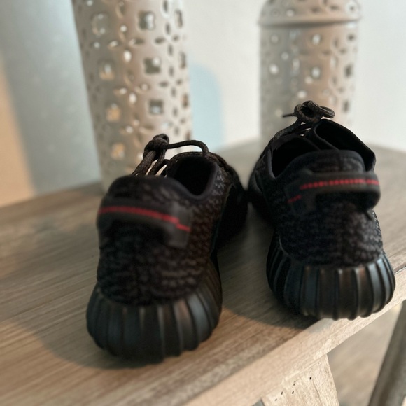 AUTHENTIC-Adidas Yeezy Boost - Size 11  - PREOWNED - Picture 9 of 9